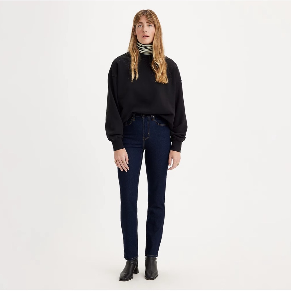 724 Levi’s High Rise dark wash Jeans